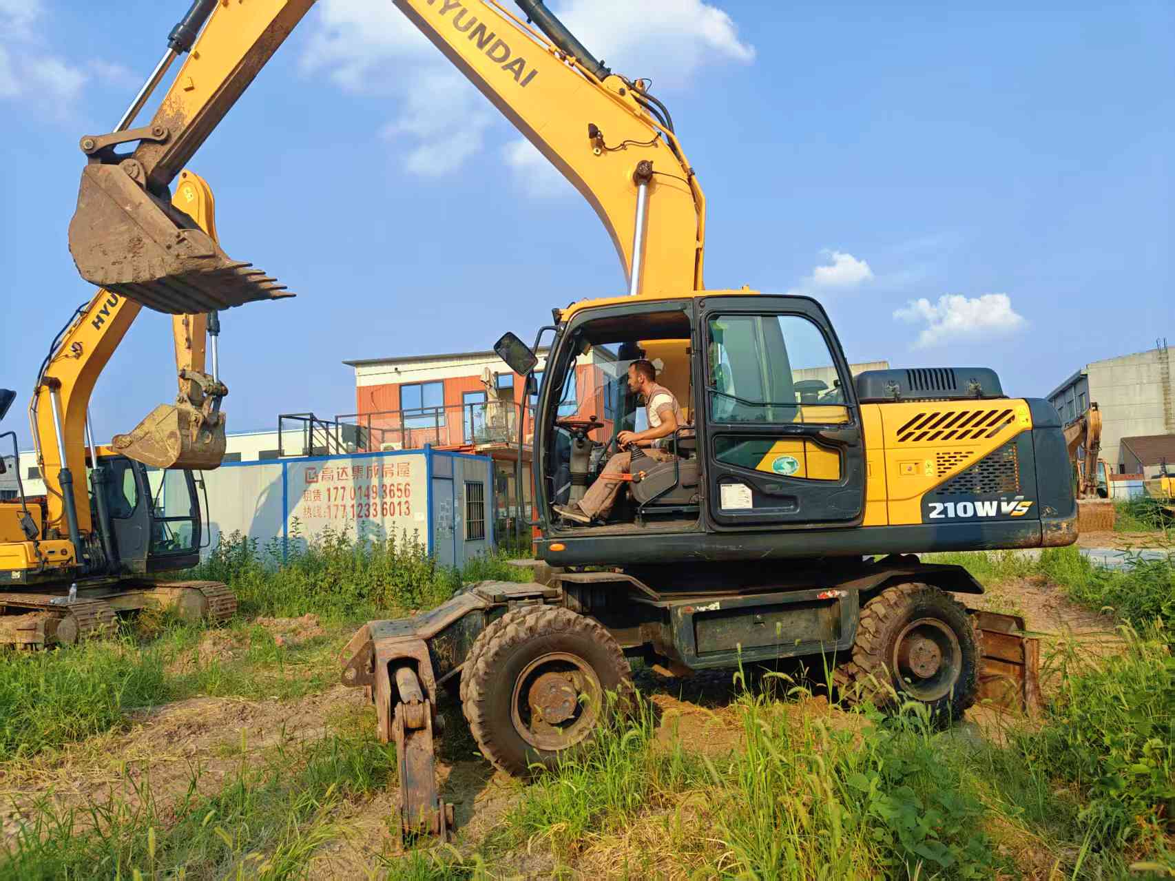 Heavy Duty Wheel Excavator Heavy Duty Wheel Excavator